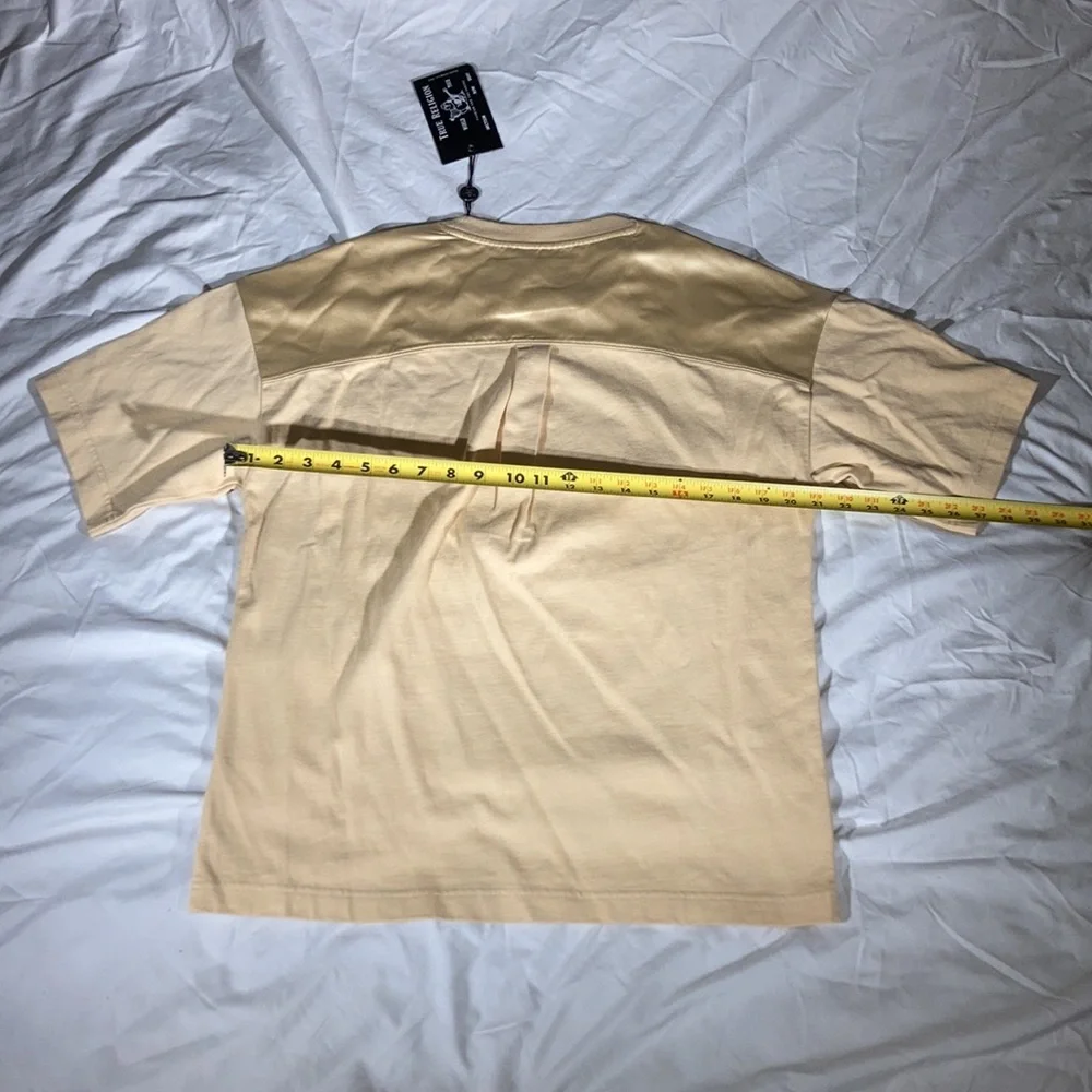 True Religion Mens Beige Satin Shoulders Short Sleeve Crew Neck Shirt